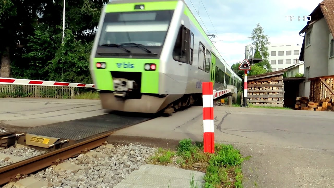 Railroad Crossing -  Burgdorf (CH) - Bahnübergang Fabrikweg