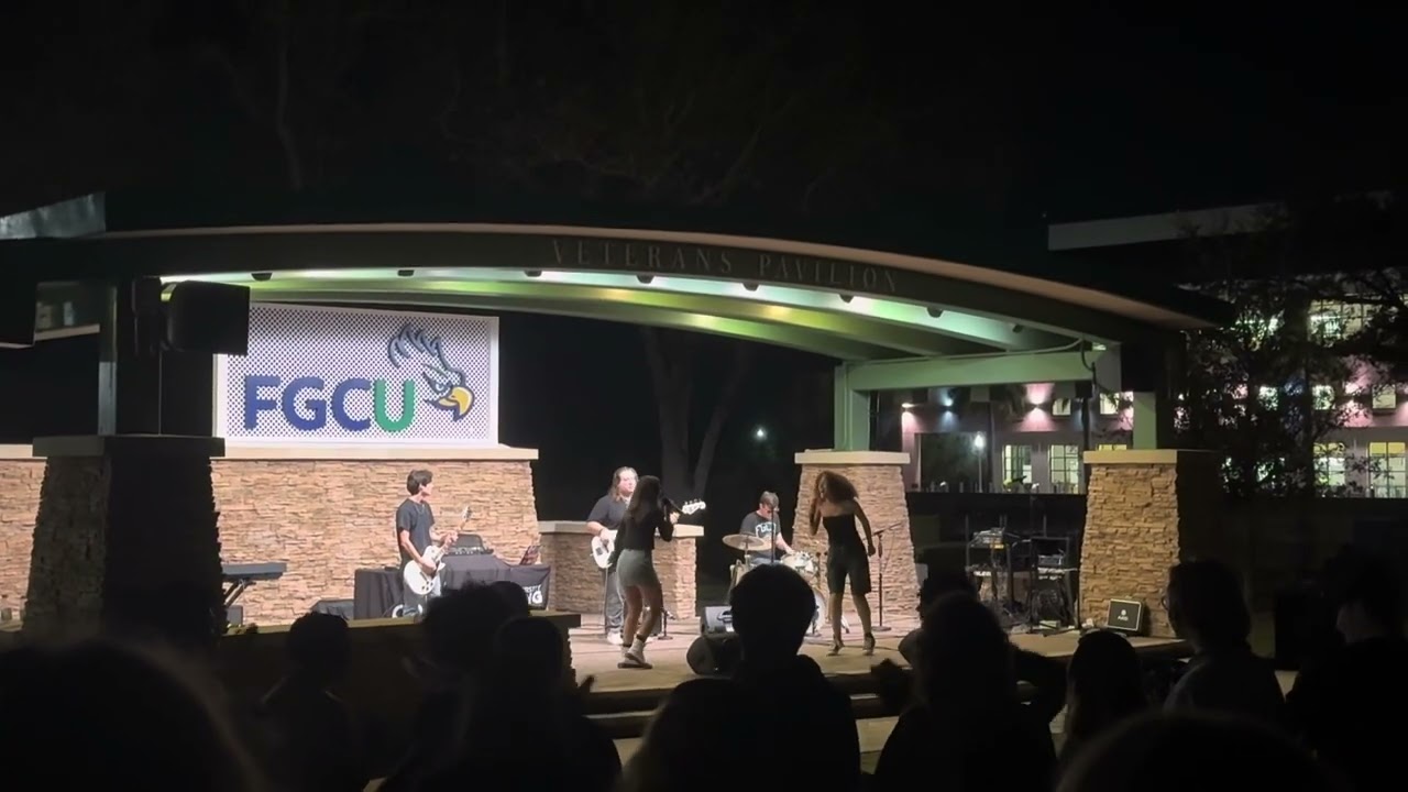 Eagle idol