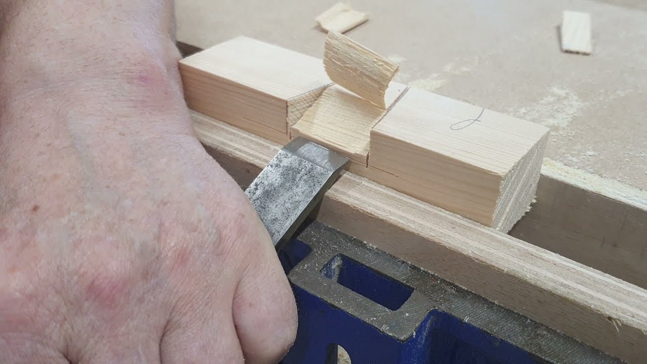 9. How to cut a Dovetail Joint  Stephen Pugh