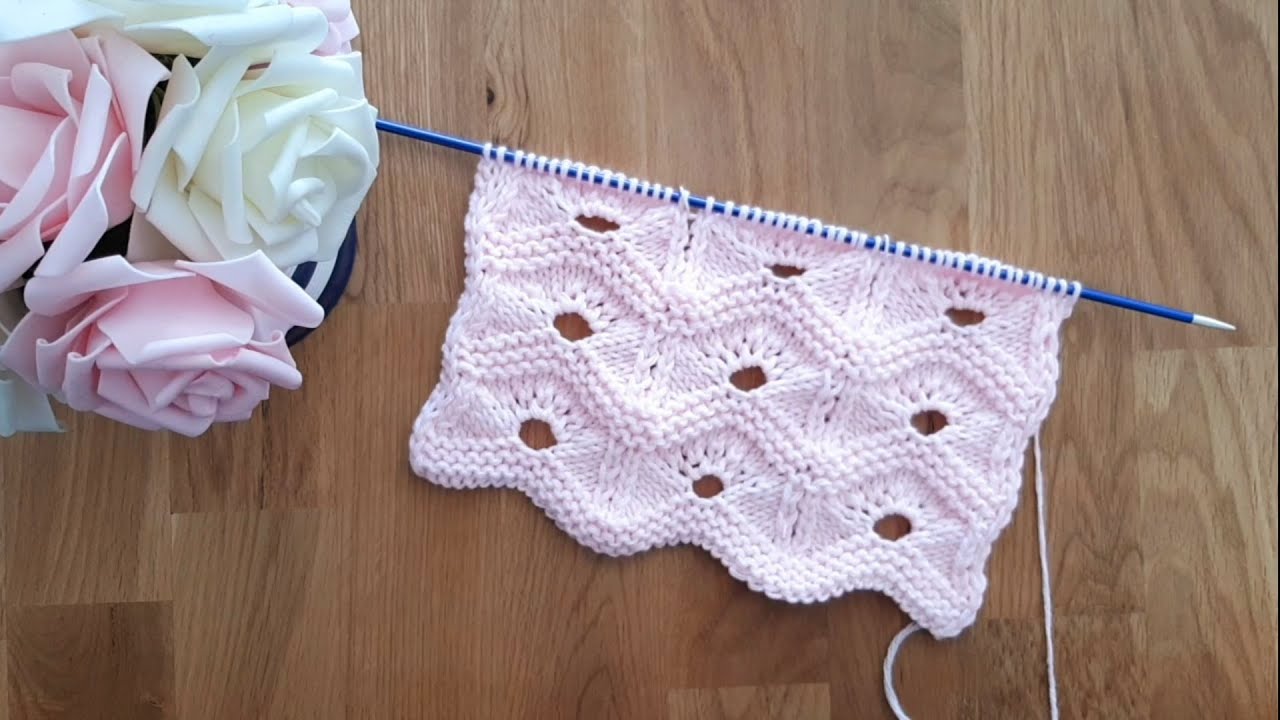 Motivo ondulato ai ferri n&deg; 199 / Wavy knitted pattern / Punto ondulado a dos agujas
