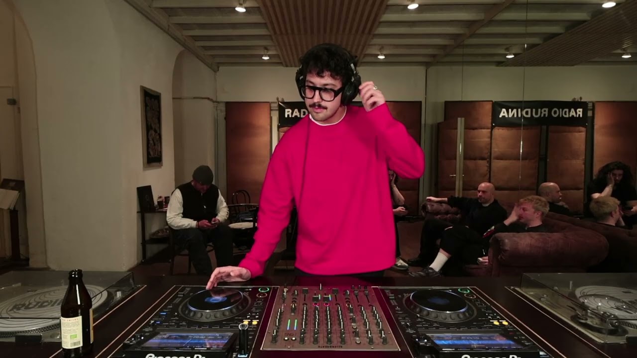 Elias Tichy  | Radio Rudina