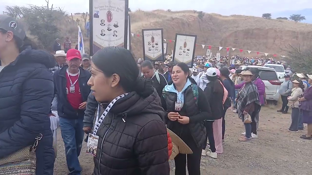 La peregrinación a san Manuel morales en la segunda parada, rumbo a san jose de Mesillas Sombrerete