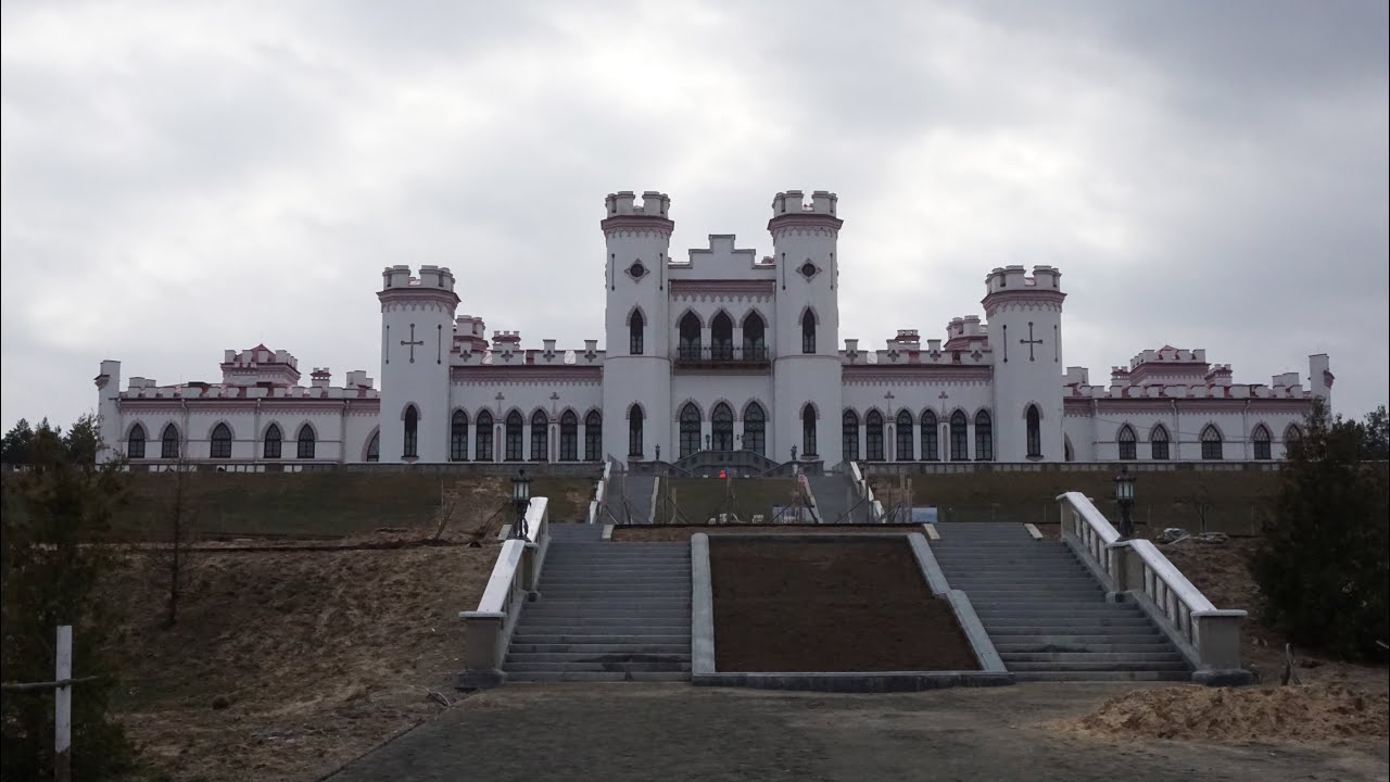 Дворец Пусловских в Коссово. апрель 2019