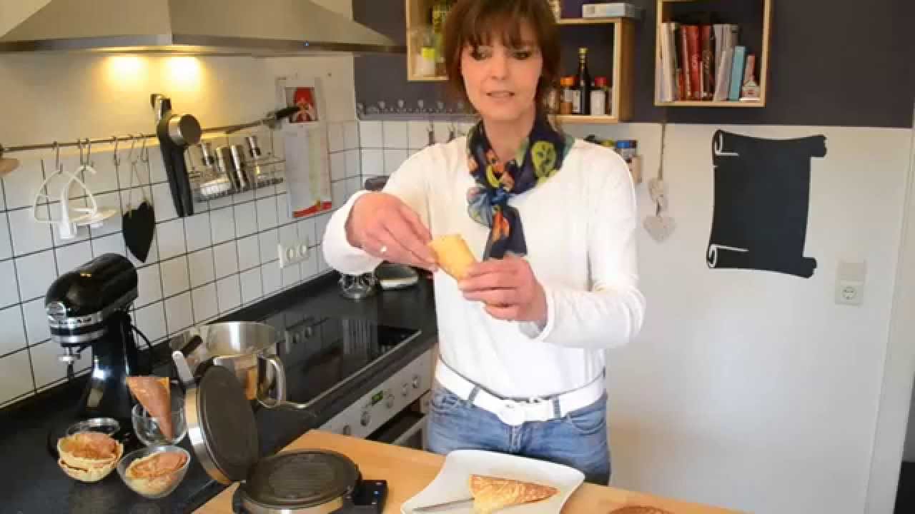Eiswaffelhoernchen formen - Waffeleisen (knusprige Eiswaffeln rollen)
