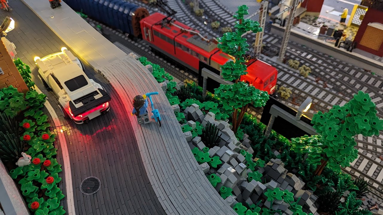 Highly illegal LEGO® Building Techniques: Double-Rounded Road!