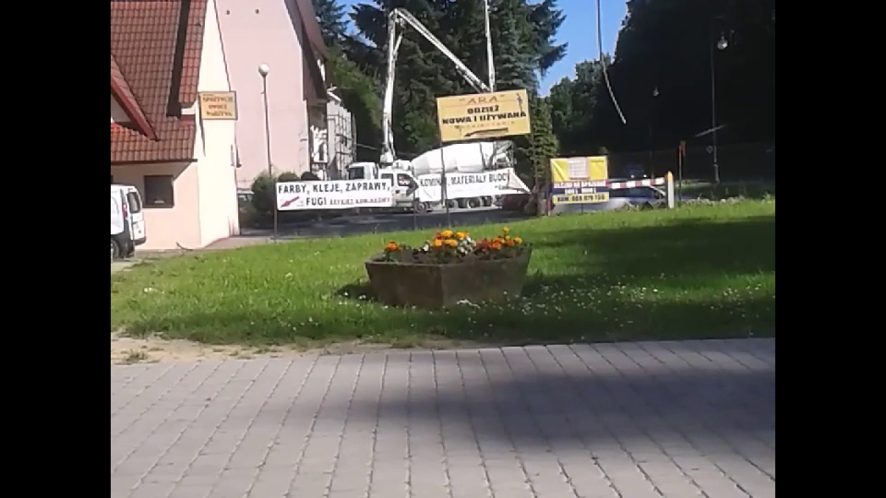 Betonowanie z użyciem żurawia