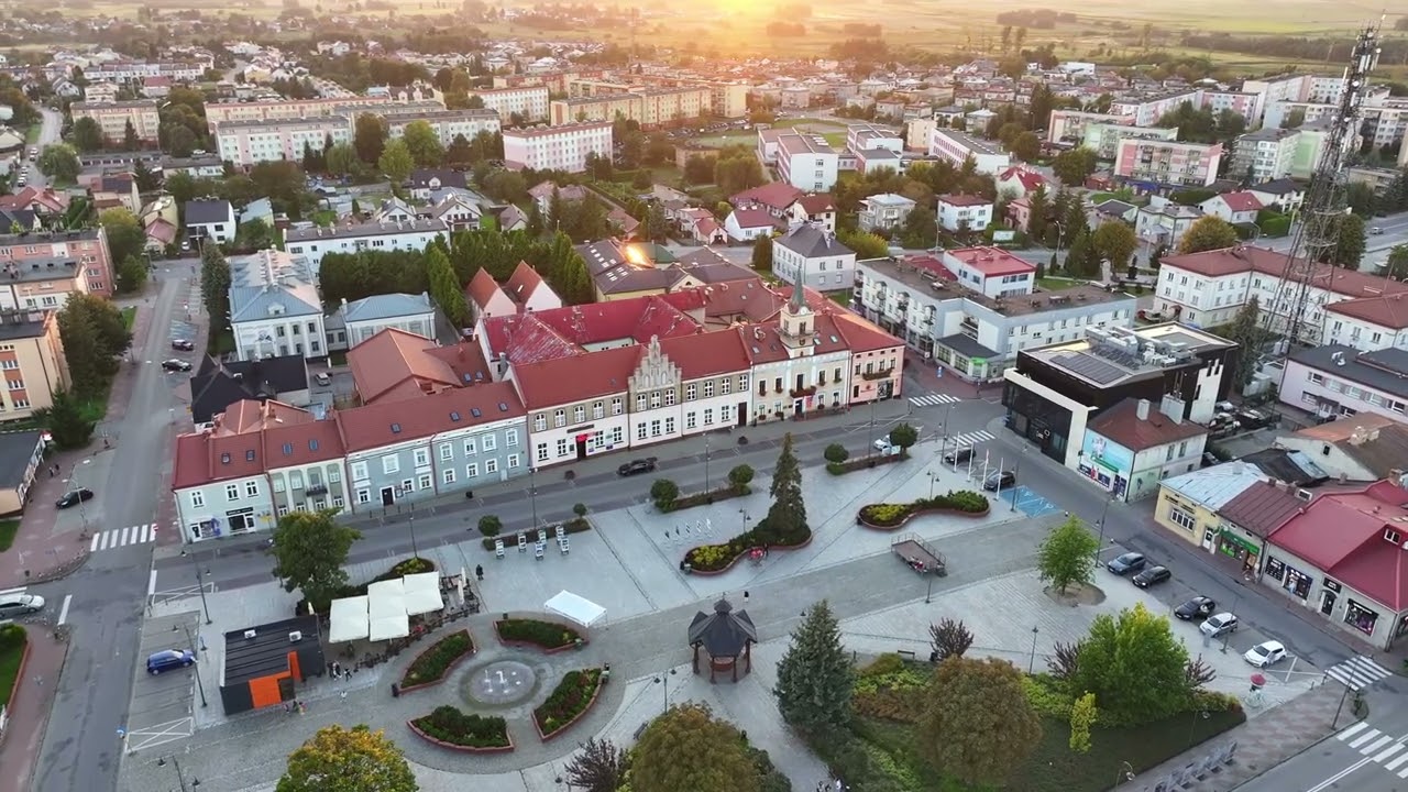 Lubacz&oacute;w - rynek z drona.