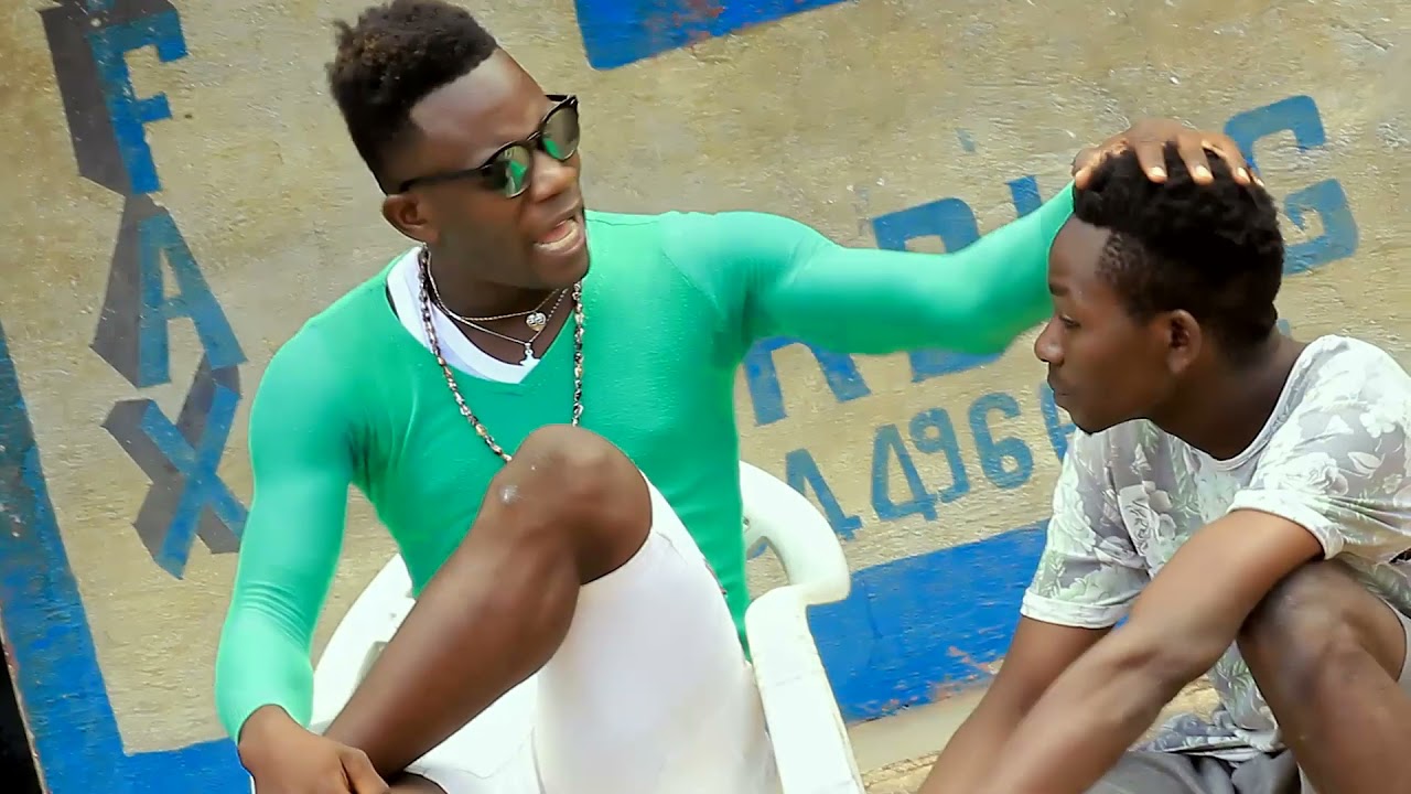 Rei-Max-Mulher-Clamidade(Oficial Video).