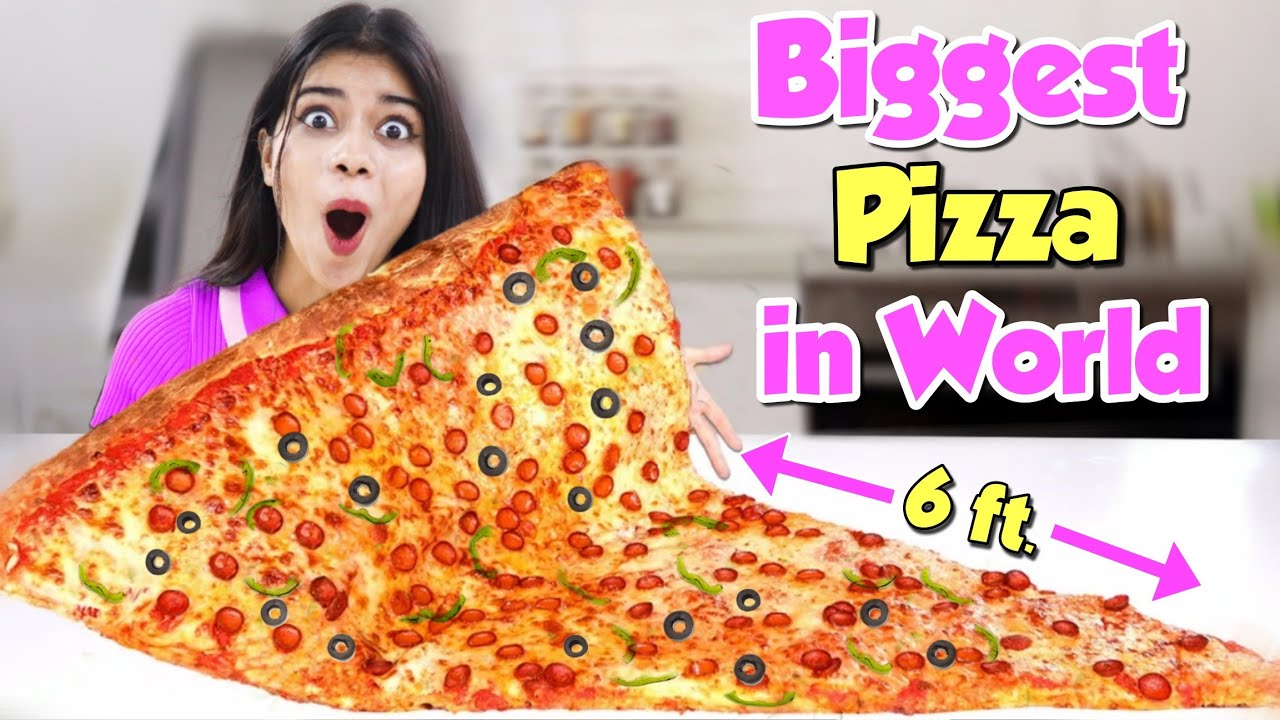 Making the World's Biggest Pizza!🍕दुनिया का सबसे बड़ा पिज्जा Rs. 10000😱 *OMG*