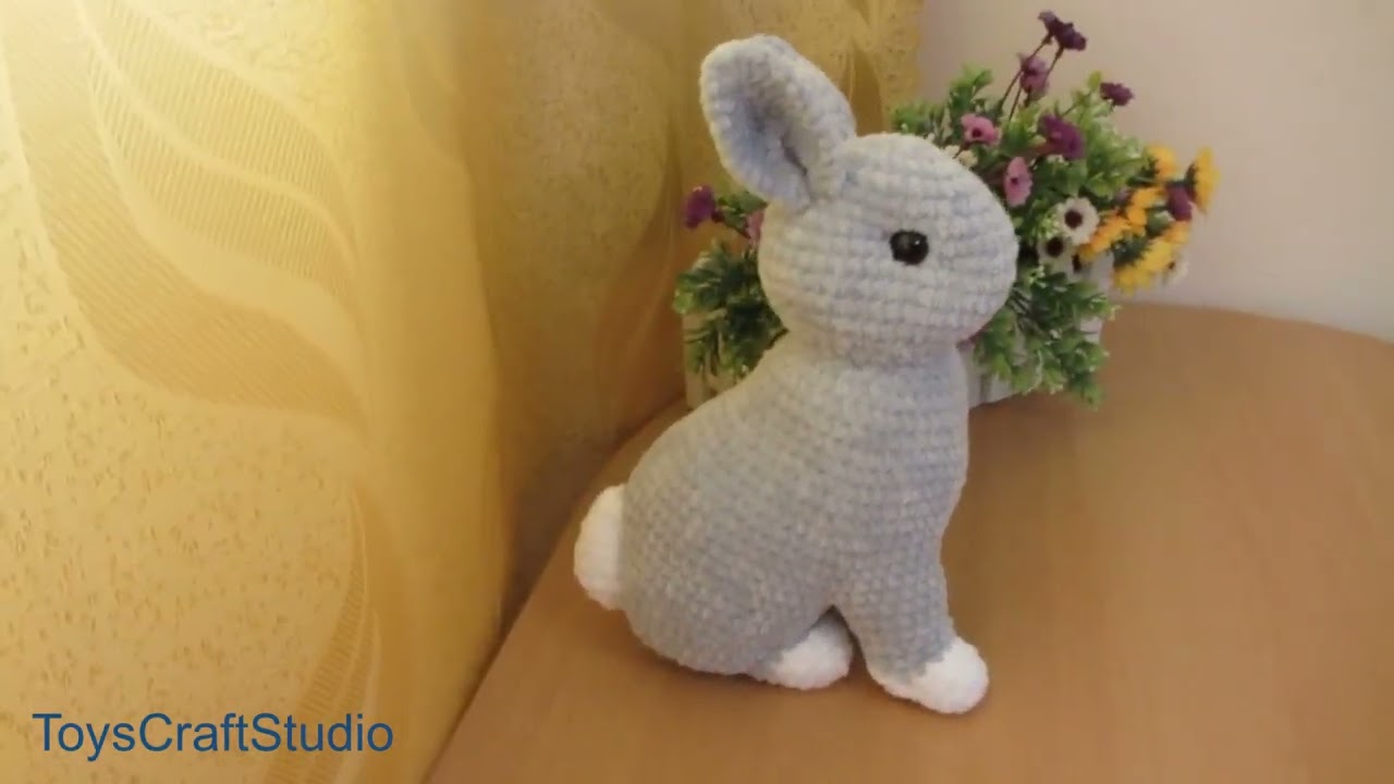 ארנב סרוג מקטיפה רכה – עבודת יד למכירה | בובת ארנב מתוק לקישוט או מתנה