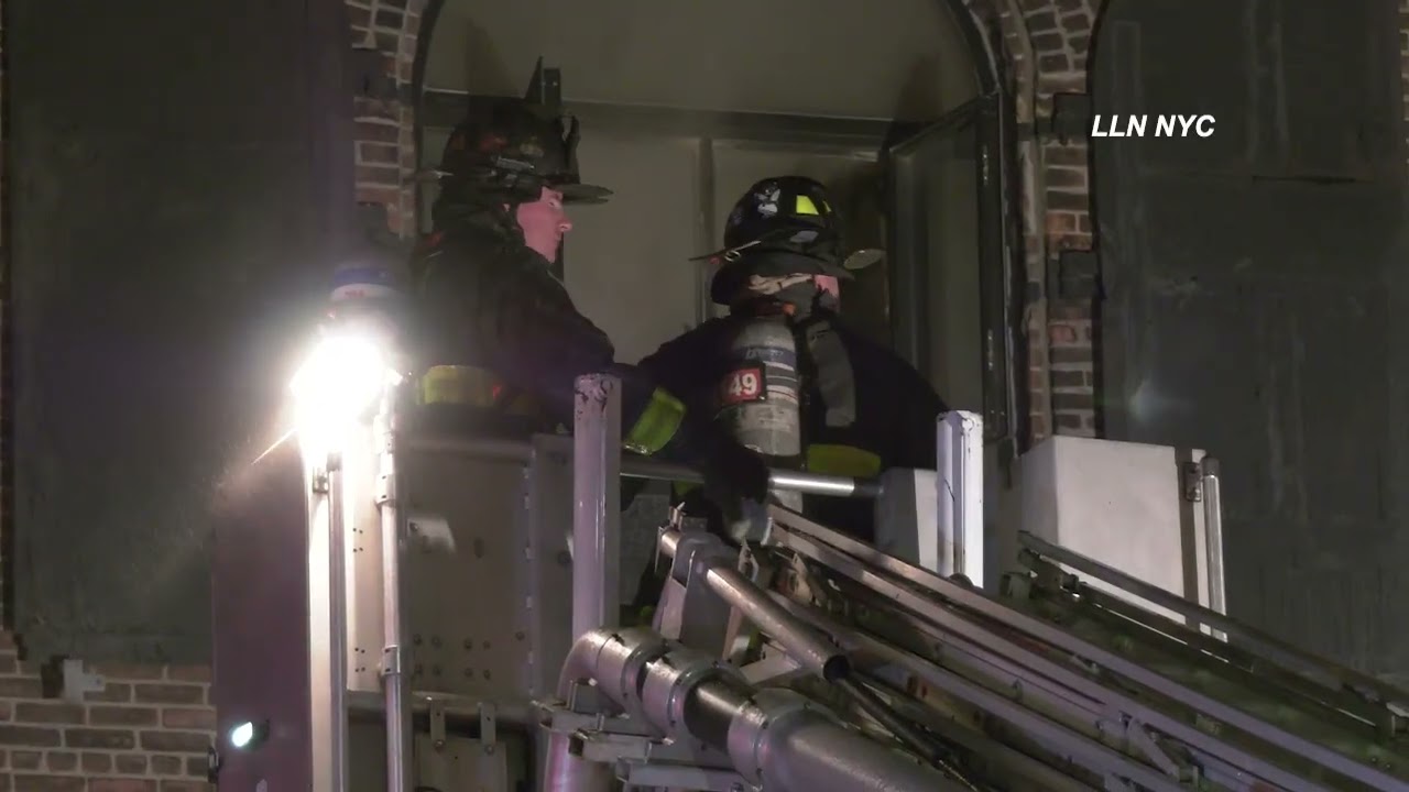 5-Alarm Warehouse Fire / Red Hook, Brooklyn (Part 2)
