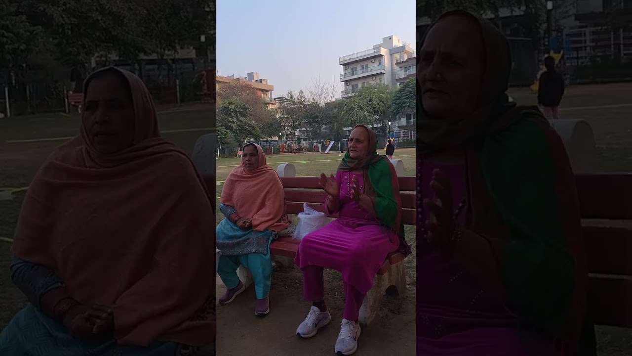 जल भरण देवकी आई है