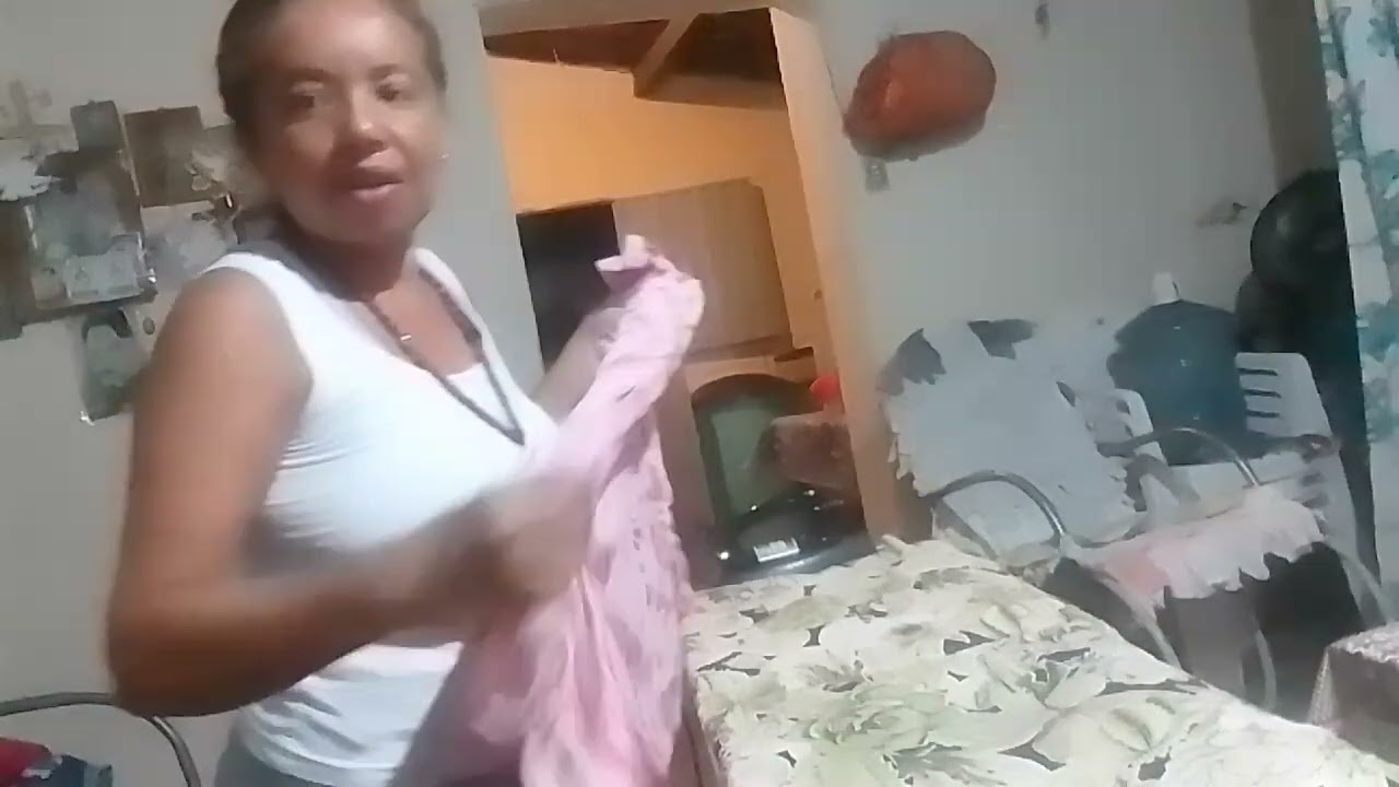 Eu💃 usando a tábua de passar roupas 👗👖 meus amores 💕