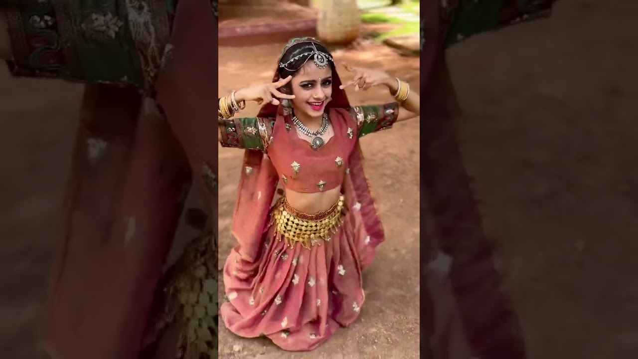 Tribute to my Sridevi ma’am, my Goddess #megharemegha #meramanntarsarepani #sridevikapoor
