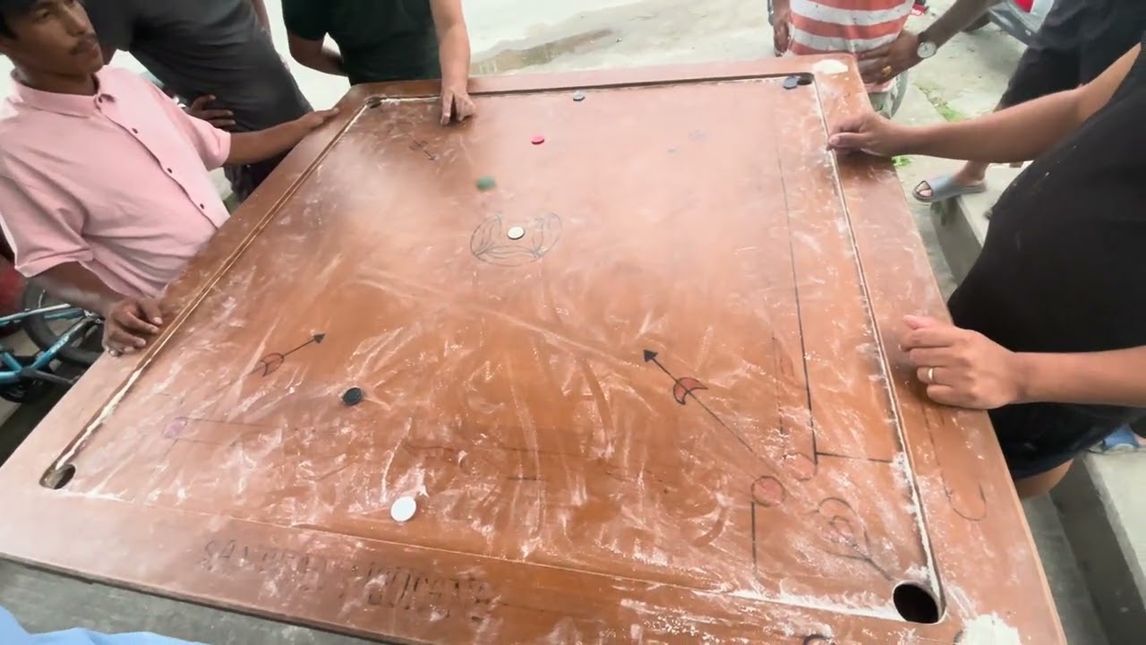 Fun time with friends. #carrom  #board