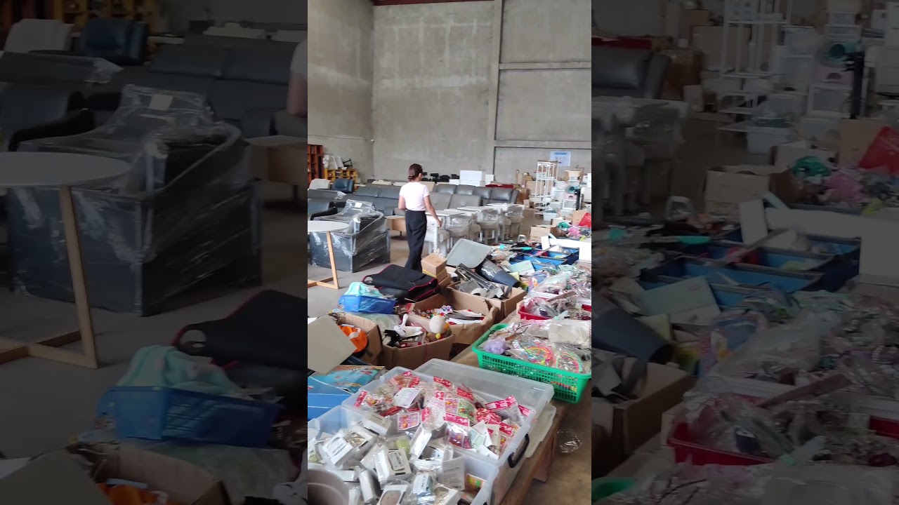 A visit at Korean surplus shop in town #koreansurplus #koreanshop
