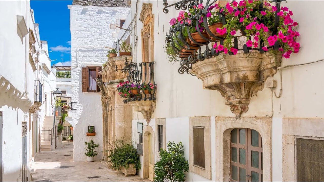LOCOROTONDO🇮🇹ITALY - Beautiful, Hilltop, White Village Tour
