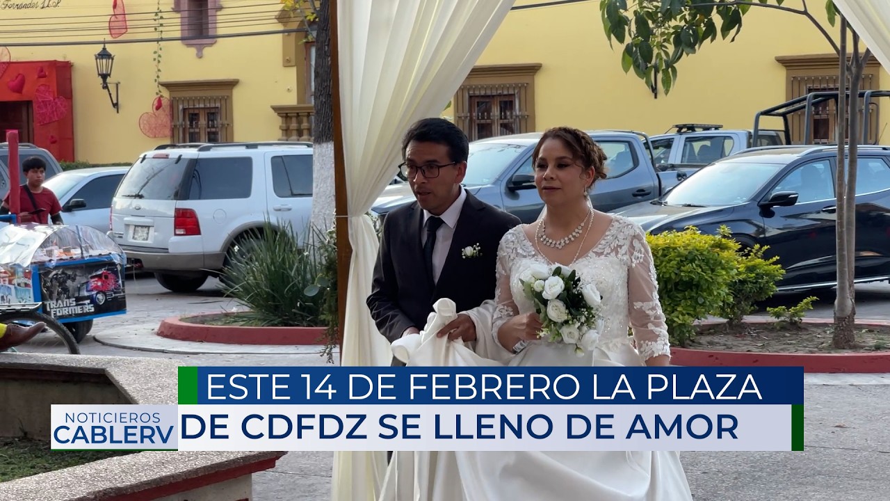Este 14 de febrero en la plaza de CDFDZ, 30 parejas se dieron el SÍ, dando formalidad a su unión