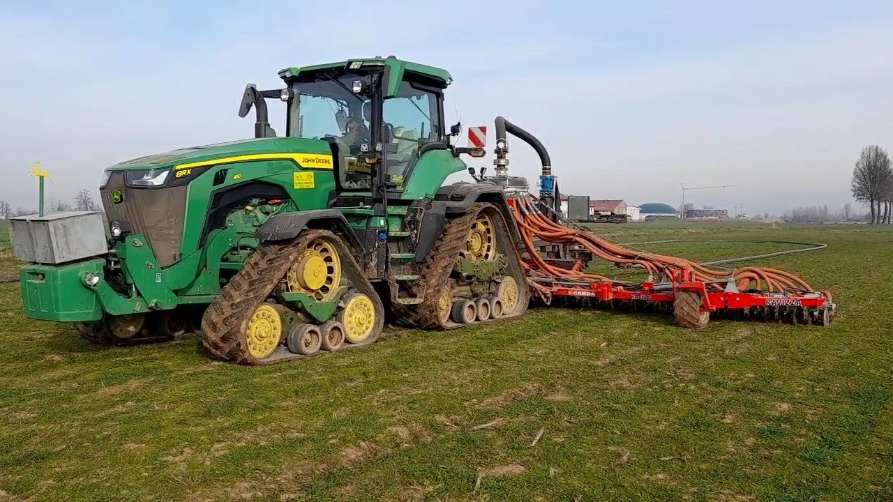 John Deere 8RX 410 Interramento Liquame su Frumento