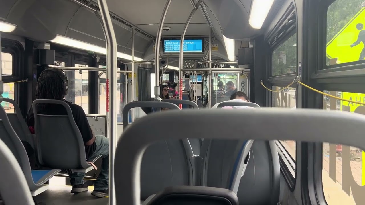 RTA 2021 NFI XN60 #6013 ride [Healthline]