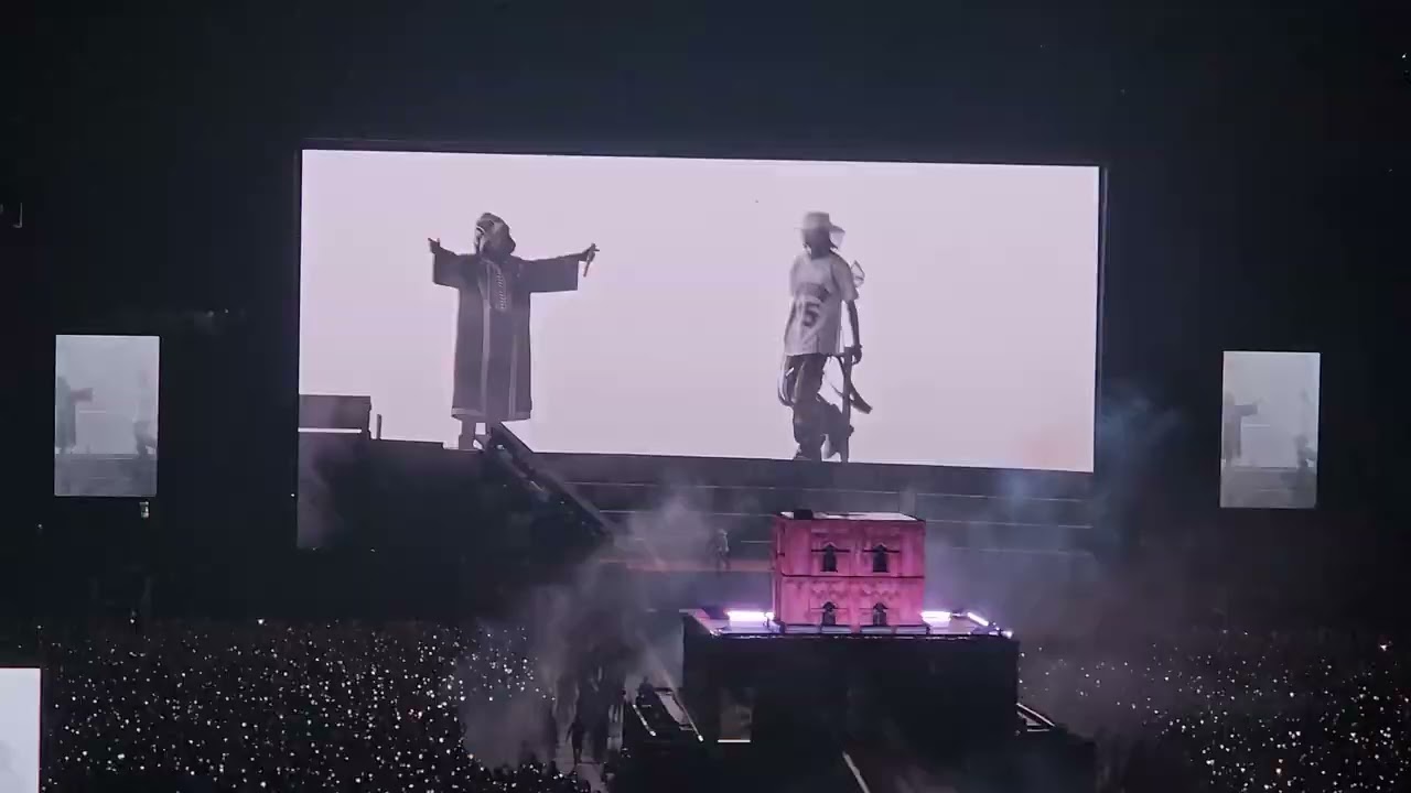 The Weeknd ft. Playboicarti (Live at Morumbis, S&atilde;o Paulo - Brazil)
