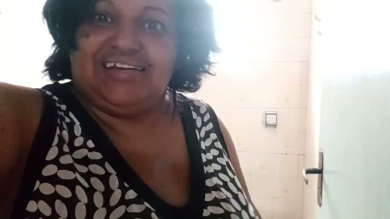 MEU BANHEIRO ESTAVA UM NOJO.
