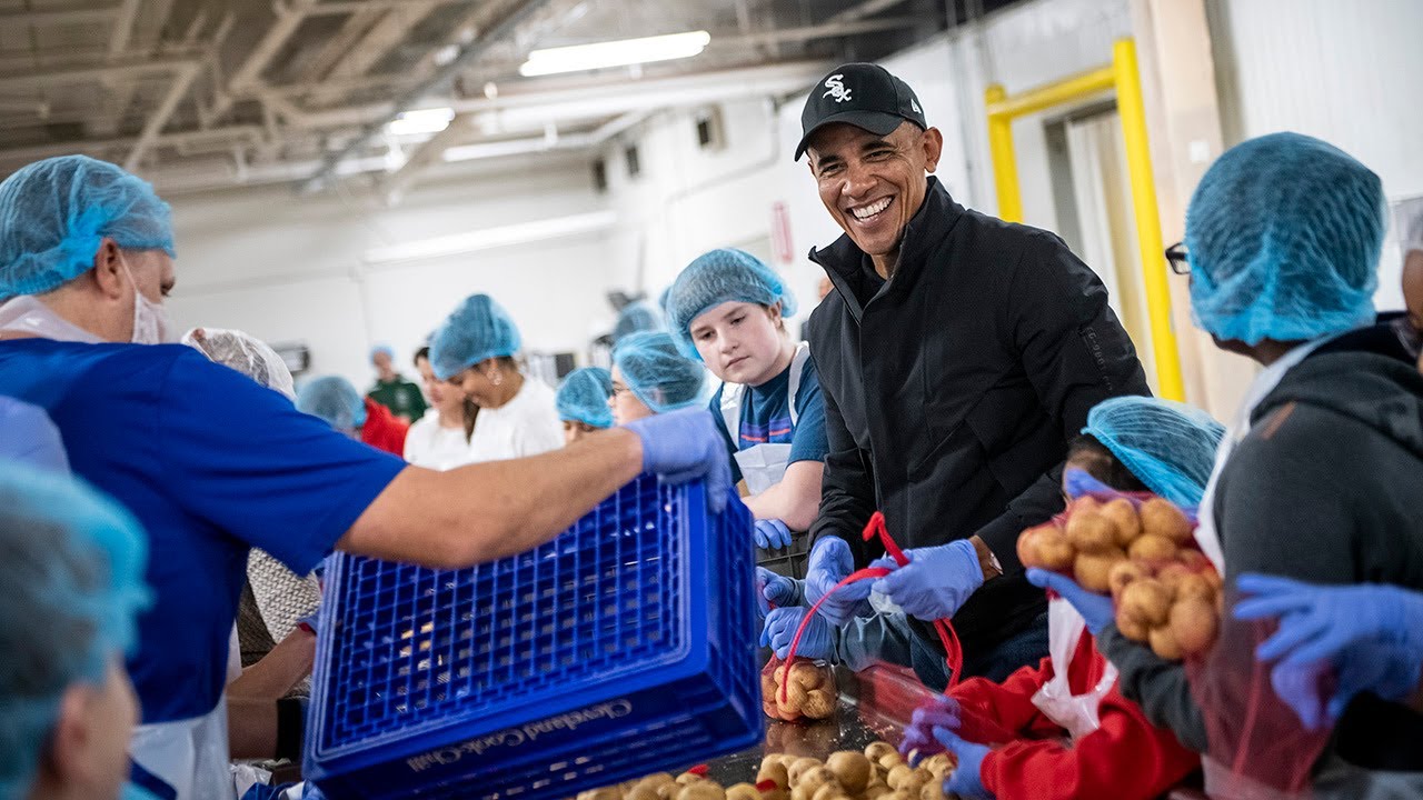 President Obama Volunteers in Chicago