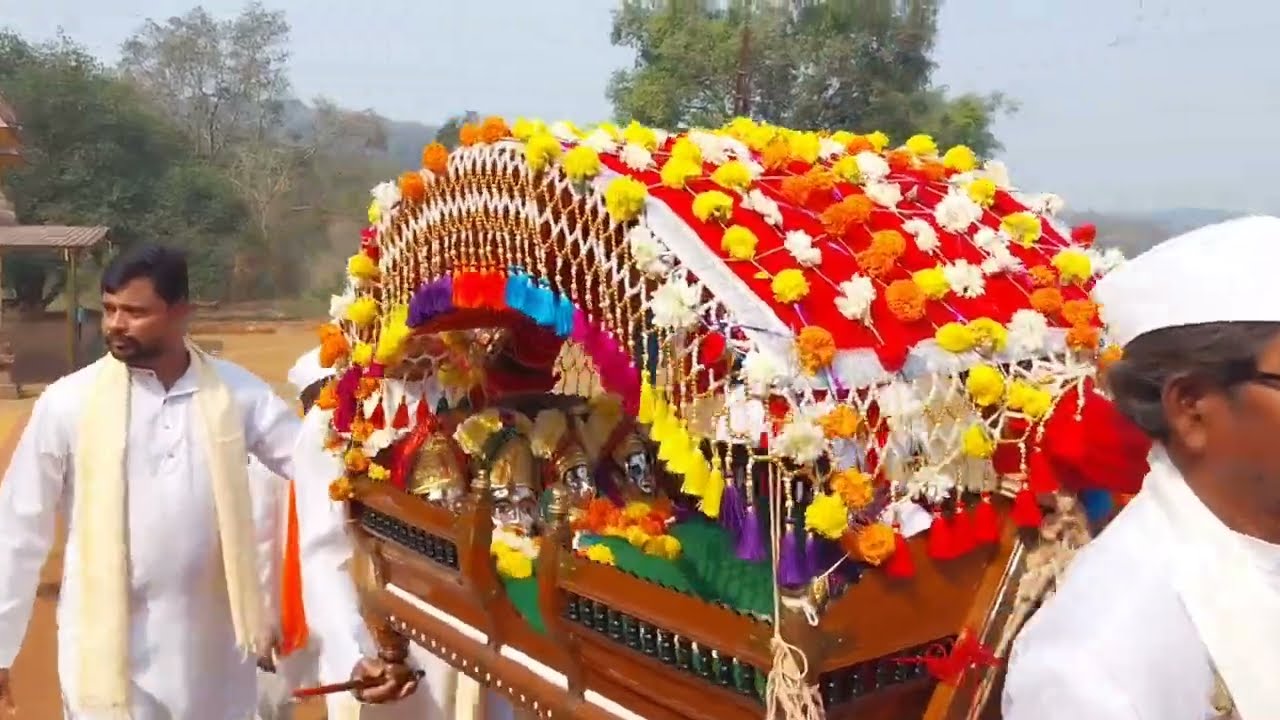 #आई श्री महालक्ष्मी, उन्हाळे  शिमगोत्सव दिवस पहिला परंपरेनुसार आपल्या बहिणीच्या भेटीला दोनीवडे गावी 