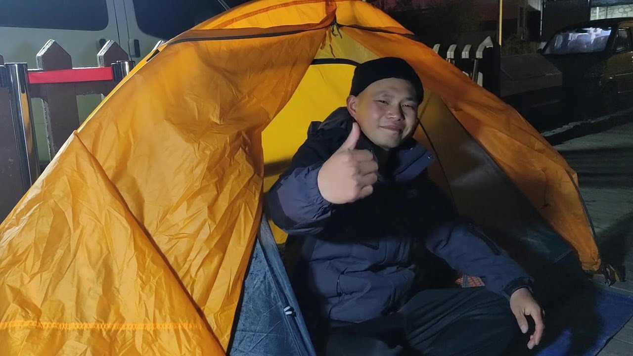 90后小伙准备翻越折多山，零下三度露营观景台，提前测试低气温！【追梦人张大飞】