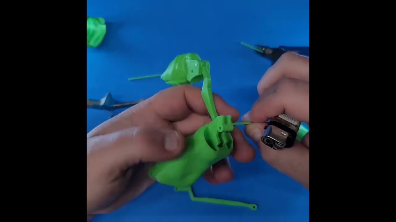 Assembly video for Alien Articulated Fingers