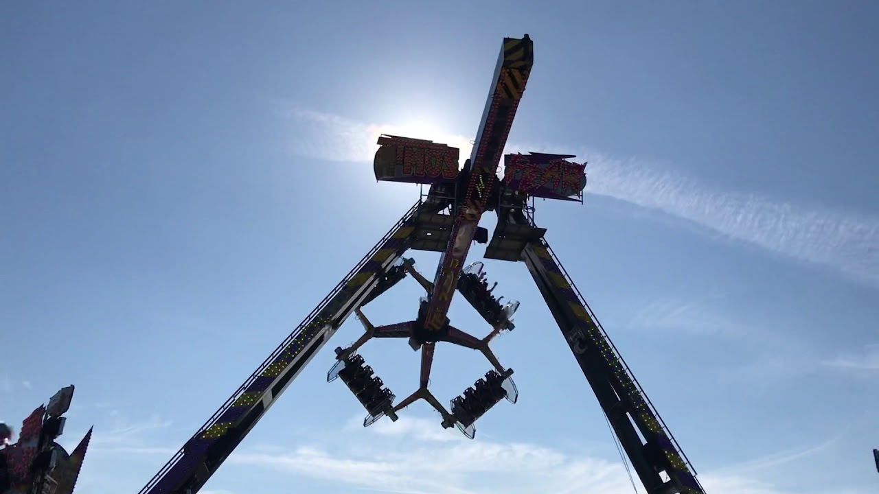 Stanley  and krystal Reeves  Atmos Fear technical park loop fighter off   ride the hoppings 2018