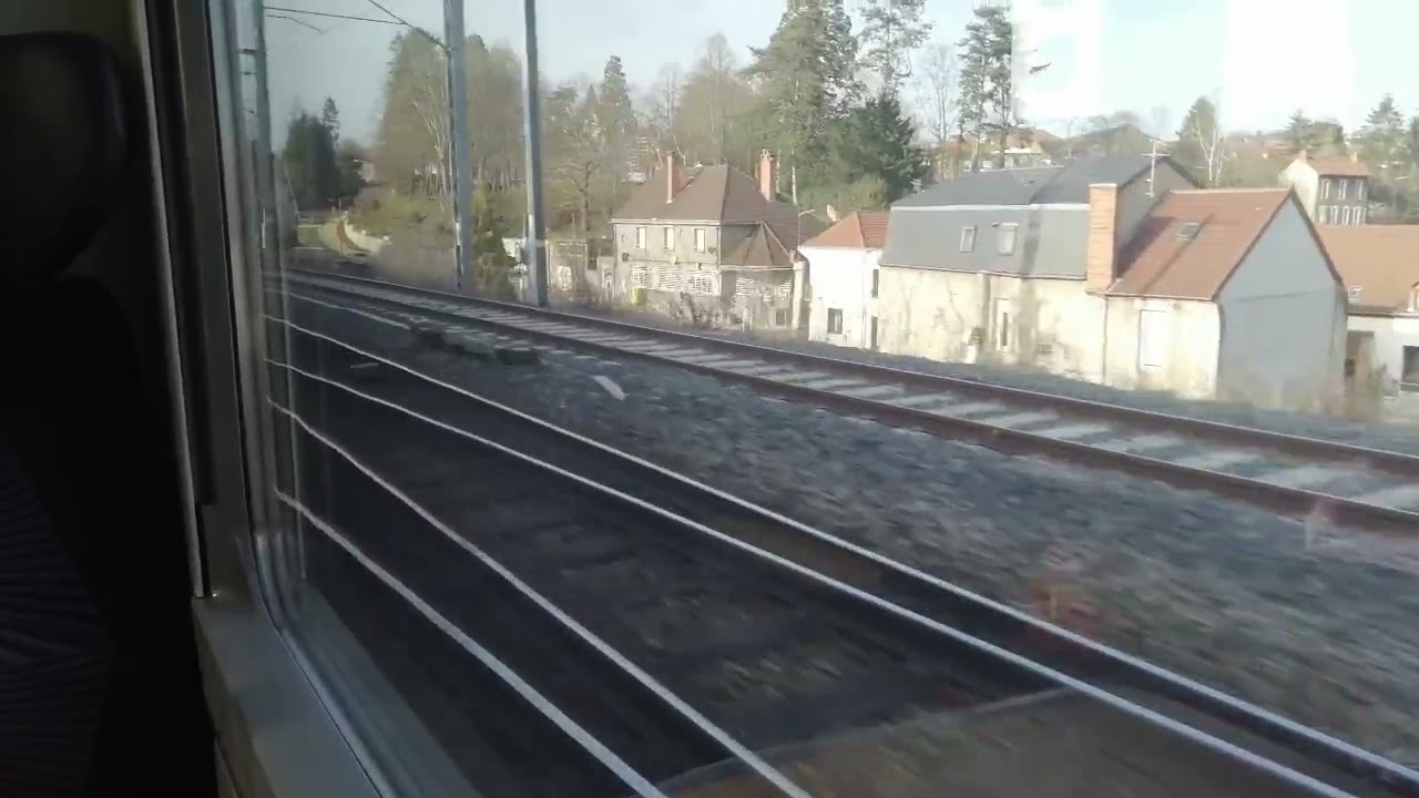 TER Vichy-Varennes-sur-Allier arrivée à St Germain des Fossés - 25 février 2021