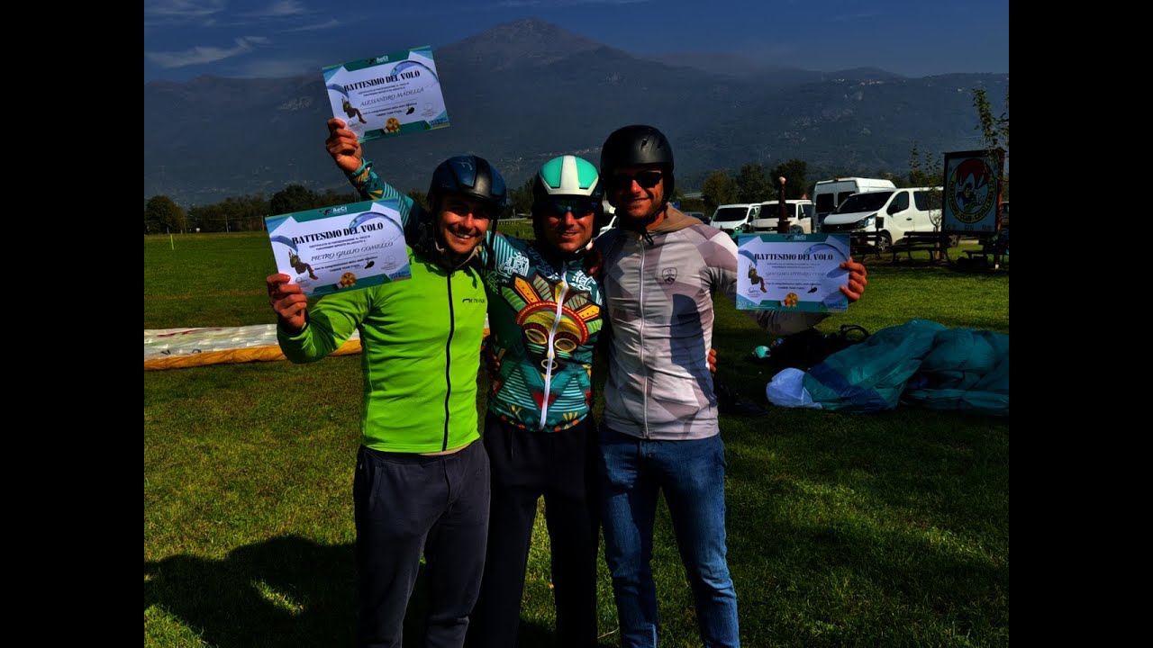 BUON COMPLEANNO ALESSANDRO!!!!!  IN VOLO CON PARAPENDIO BIELLA