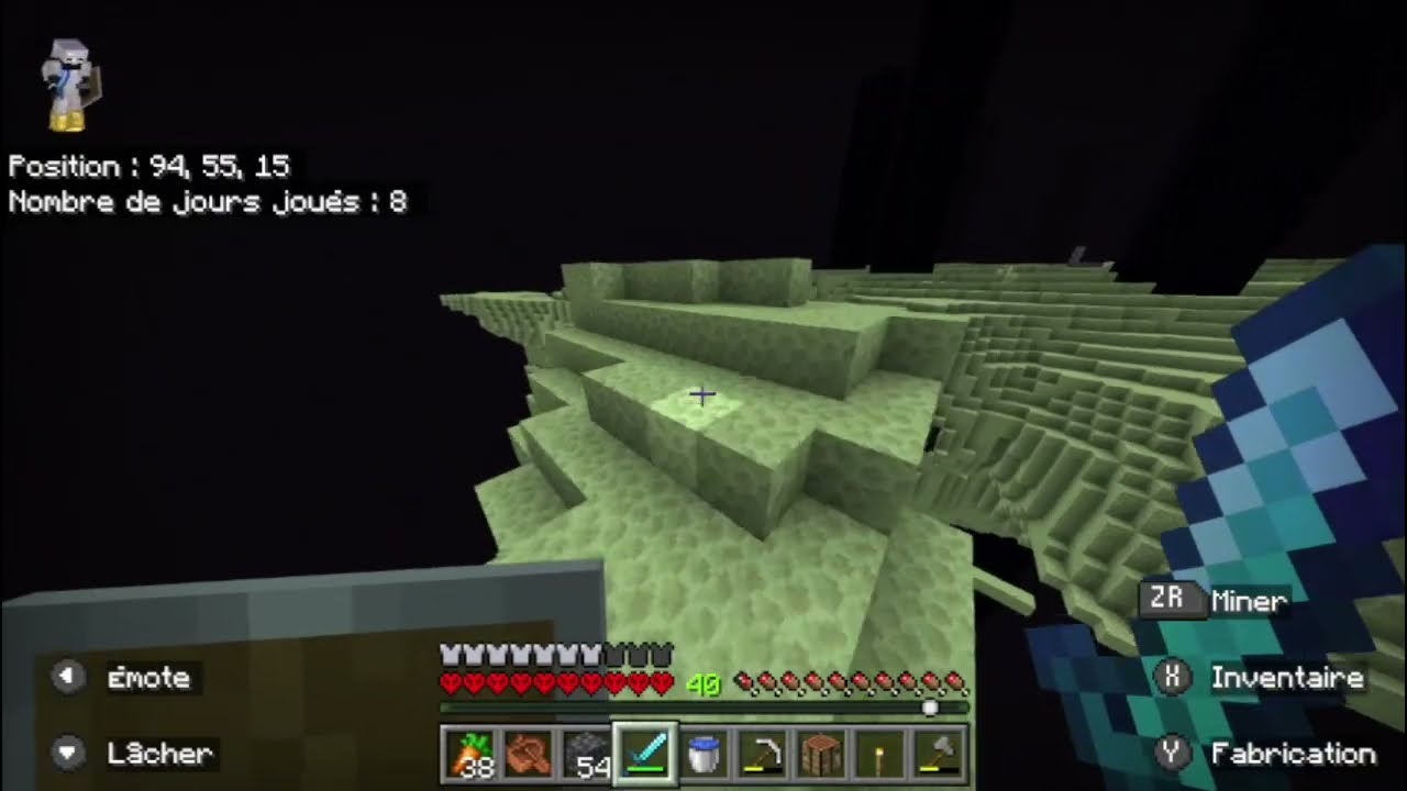 A Waterbucket saves my life in Minecraft Hardcore!