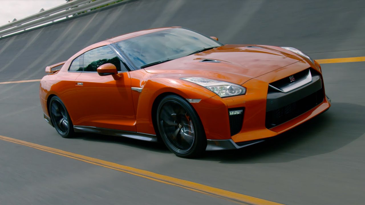 成熟を重ねたR35、日産 GT-R 2017年モデルは史上最大の変化を遂げた！（オフィシャルムービー）