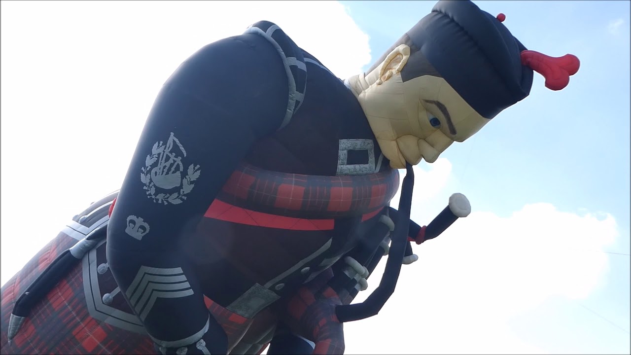 MJ Ballooning | Scottish Piper Special Shape Inflation | Midlands Air Festival 2018