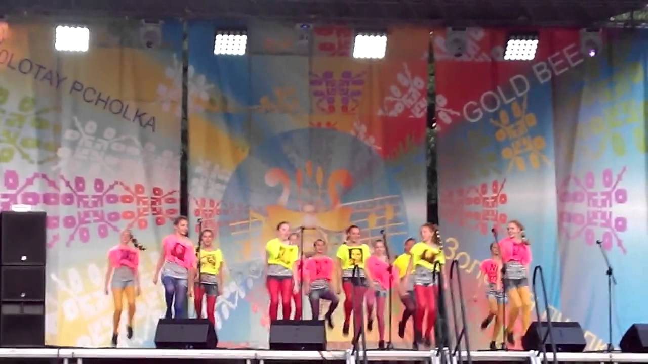 Average dance group 