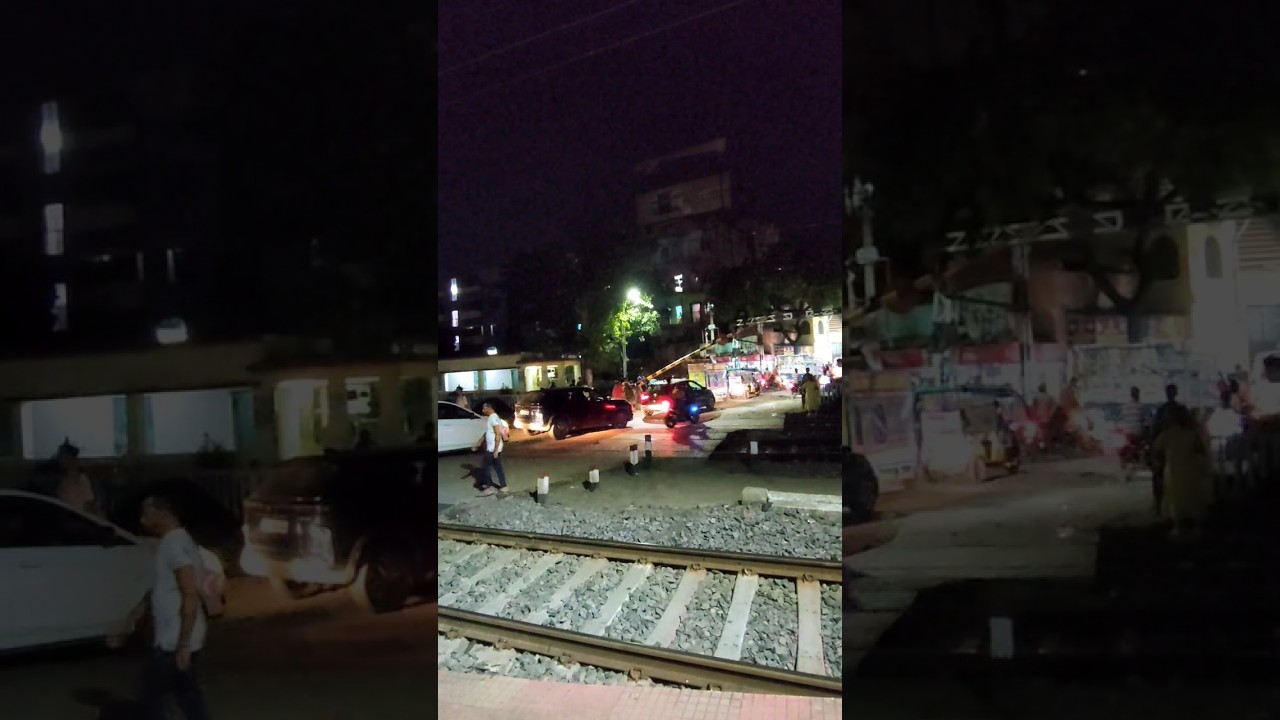 Traffic Jam On Rail Gate 😳 #railway #indianrailways #railgate #viral #shorts #trending #video #india