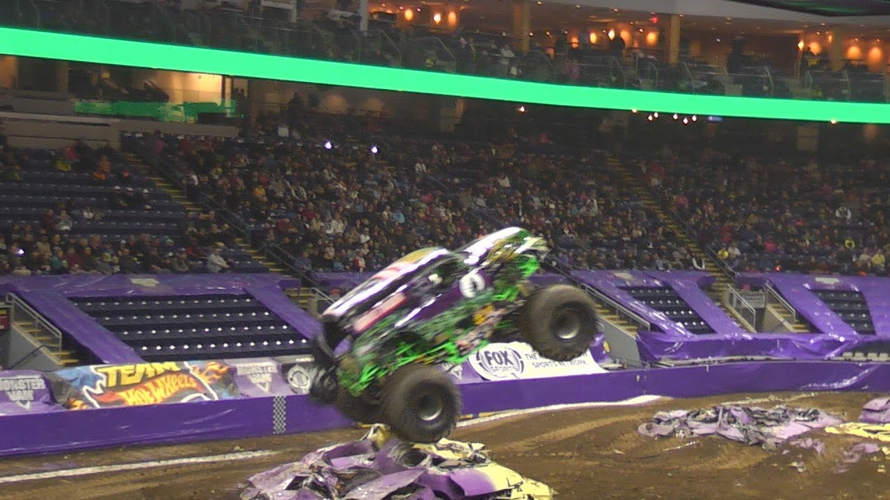 MONSTER TRUCK SHOW BRIDGEPORT CT 2014