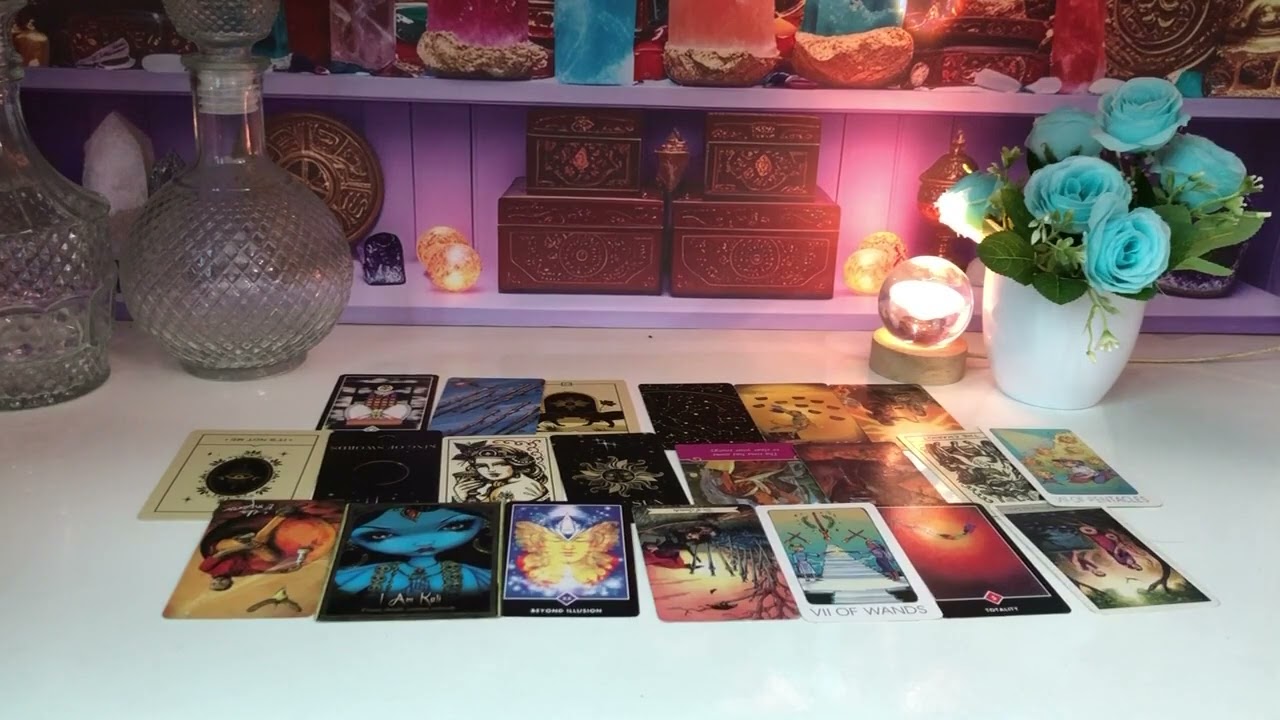 LEO   RETURN OF A PERSON WHO IS STILL IN LOVE WITH YOU.. LEO  LOVE TAROT READING TAROT READING