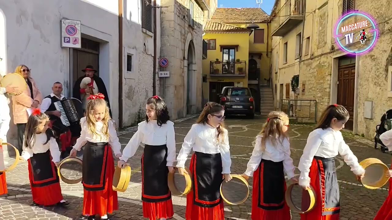 Il mini folk Ru Maccaturieglie a favore della raccolta fondi per Telethon