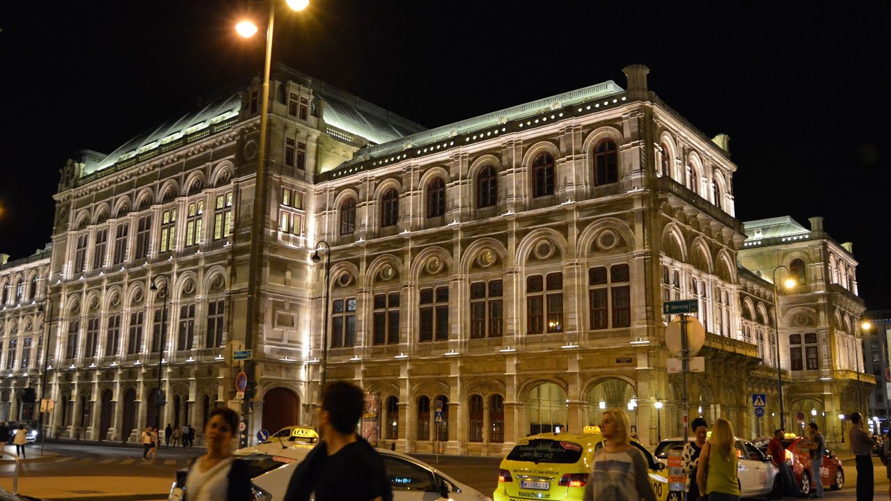 VIENNA AT NIGHT!