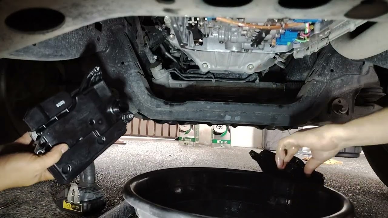 TOYOTA FORTUNER  TRANSMISSION FLUID AND FILTER CHANGE