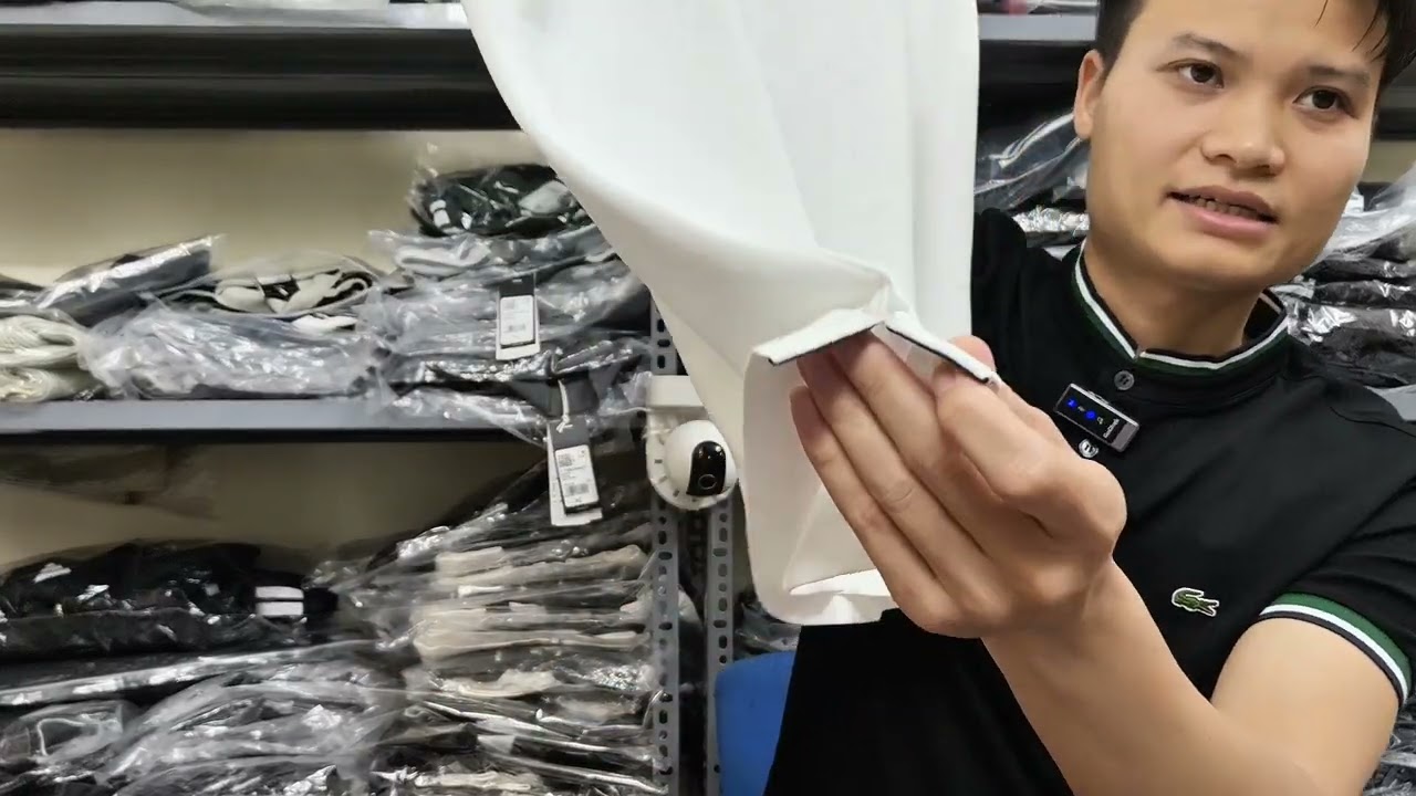 Áo cổ tàu Lacoste Trắng & Đen : Nhìn Đơn Giản Nhưng Mặc Lên Rất Khác!