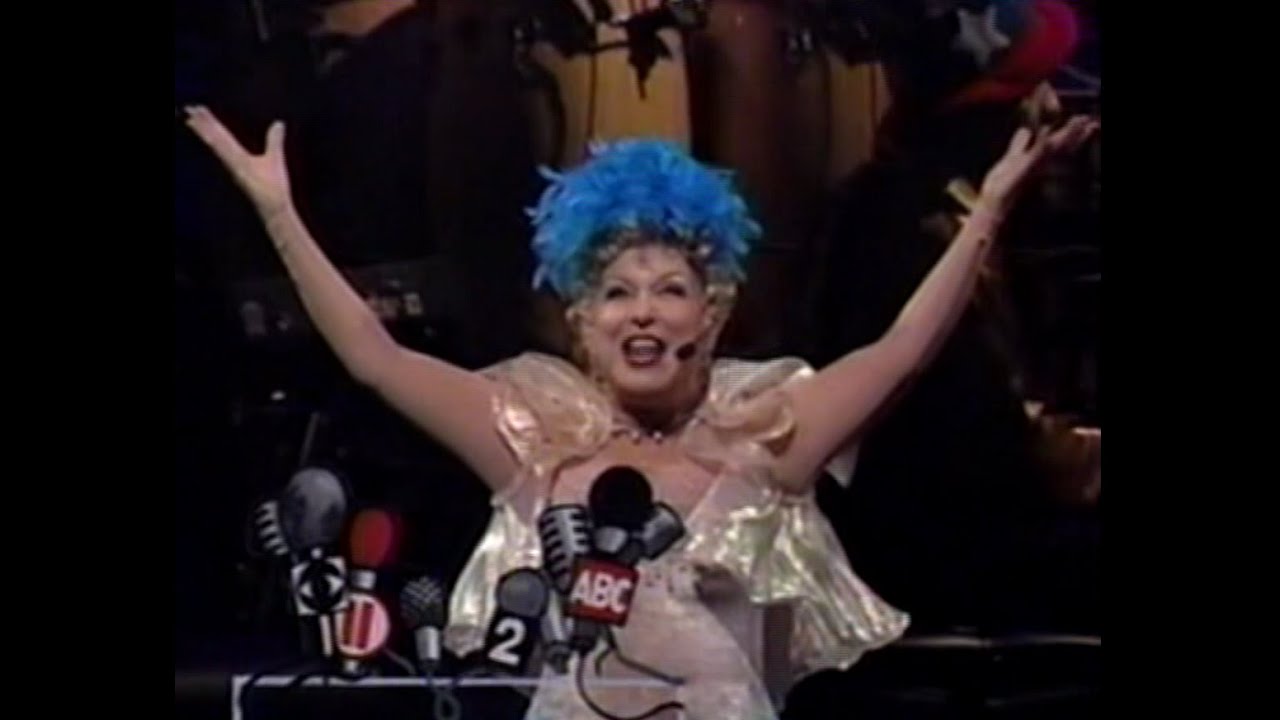 Bette Midler - Delores Delago (Live Divine Miss Millenium)