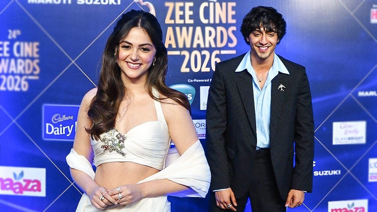 Saiyaara Movie Cast Aneet Padda And Ahaan Panday At 24th Zee Cine Awards 2026