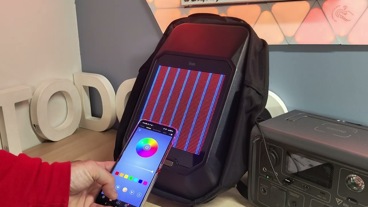 DIVOOM CYBERBAG , le sac à dos connecté