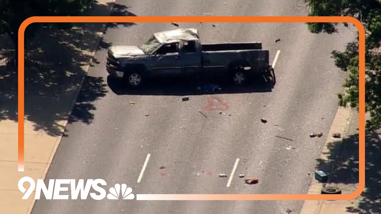 RAW: 5 injured in crash in Aurora