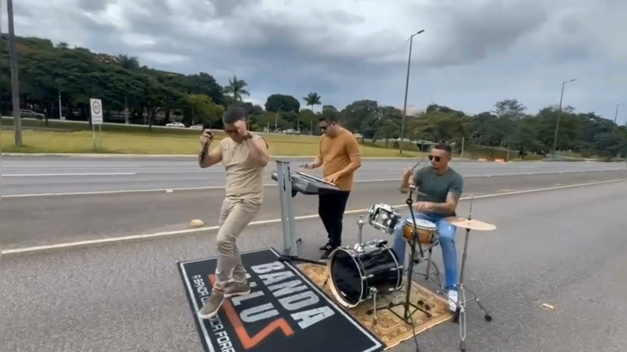 BANDAMILUZ A BANDA QUE TOCA FORRO 