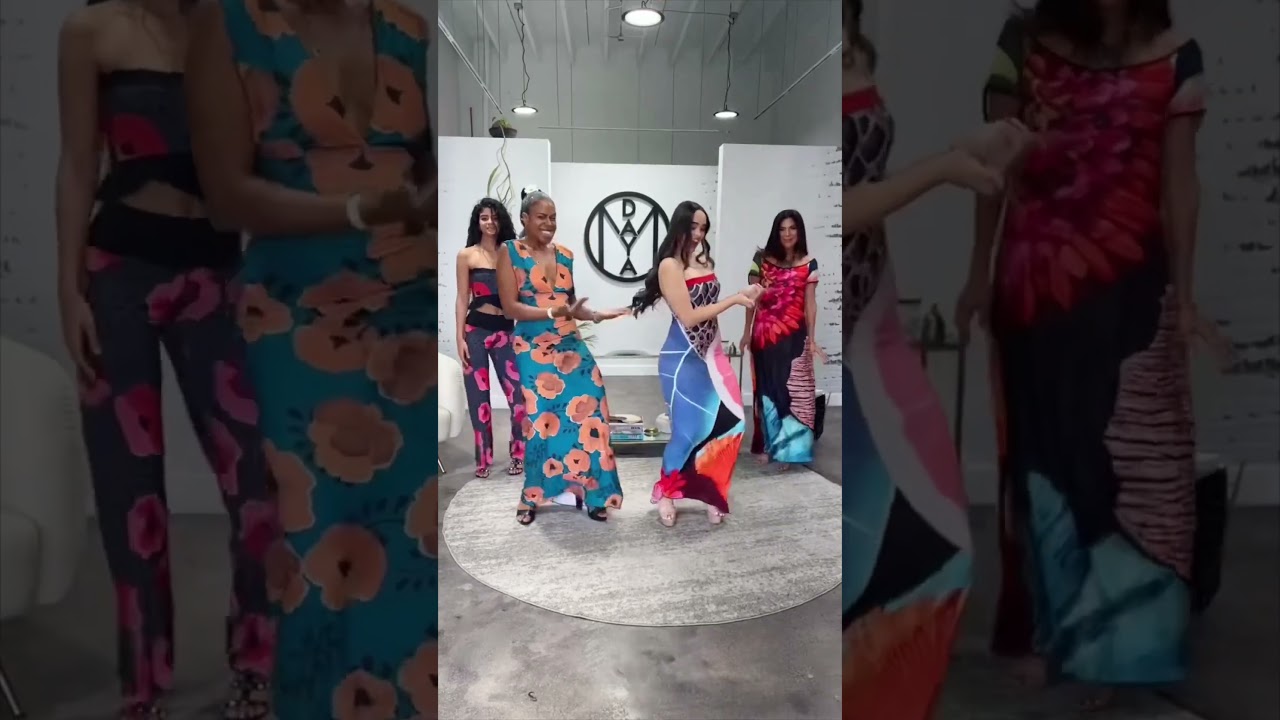 Taking nothing but good vibes to the Fashion Show! ✌🏽❤️ 